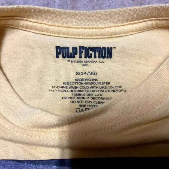 PULP FICTION LONG SLEEVE T SHIRT SIZE S YELLOW GRAPHICS ON SLEEVE VINCENT VEGA - Picture 4 of 5